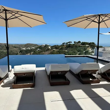 Dom wakacyjny With A Private Pool And *