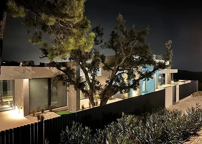 Holiday home With A Private Pool And