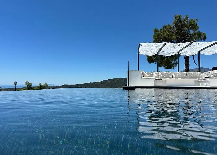 With A Private Pool And Ferienhaus *